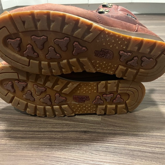 The North Face Leather Waterproof Boots - Picture 4 of 4
